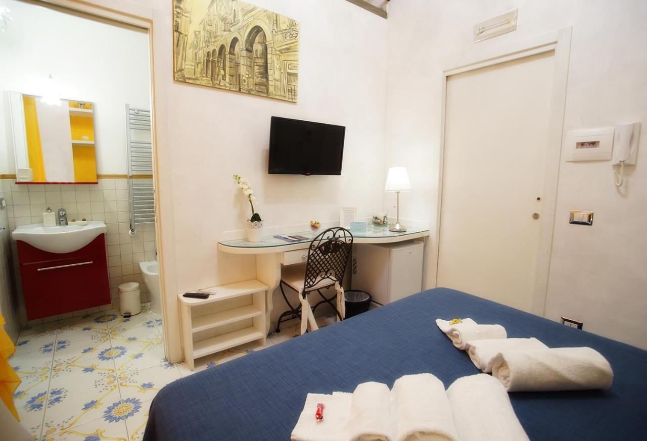 Double Room Private Bathroom