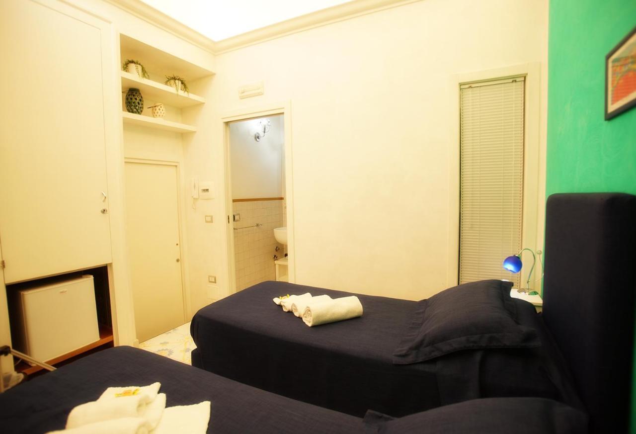 Double or Twin Room Private Bathroom